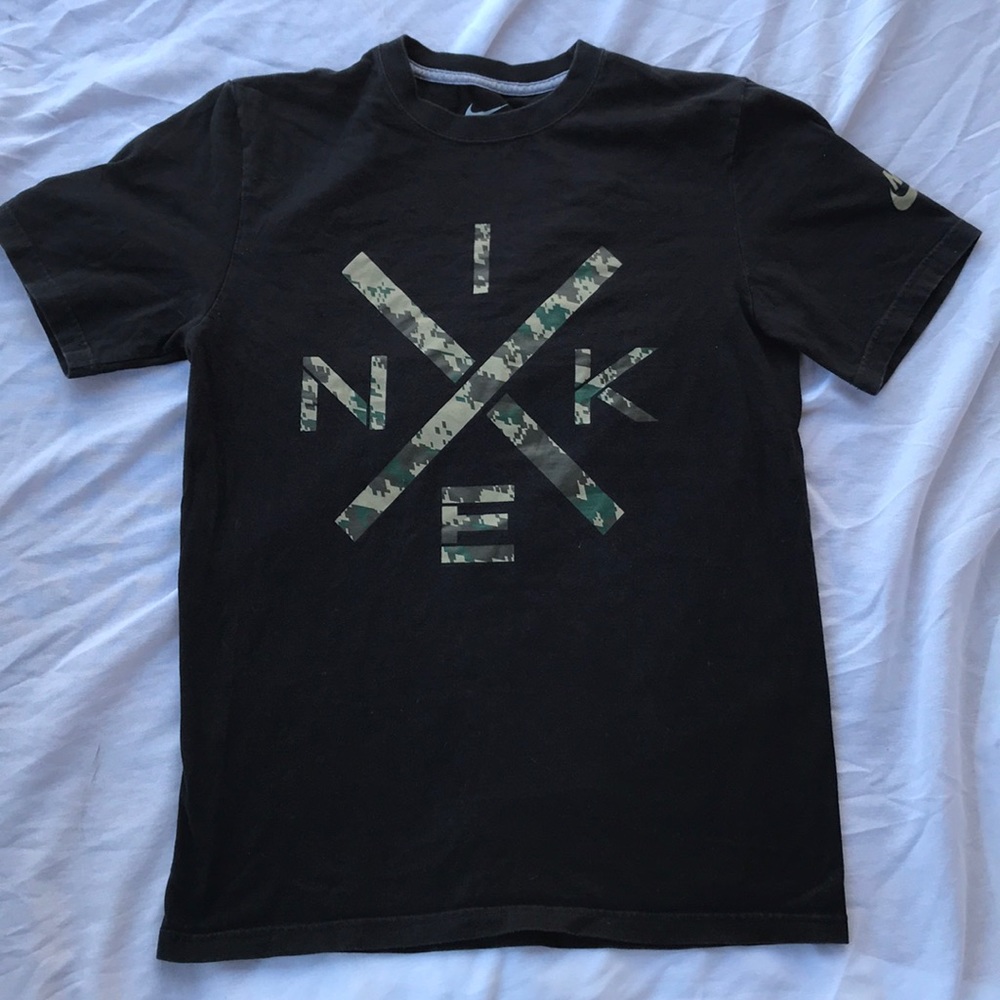 Nike shirt (M)